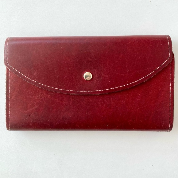 Sandalwood Cowhide Brasil Wallet in Burgundy 4”x7” - Picture 1 of 11